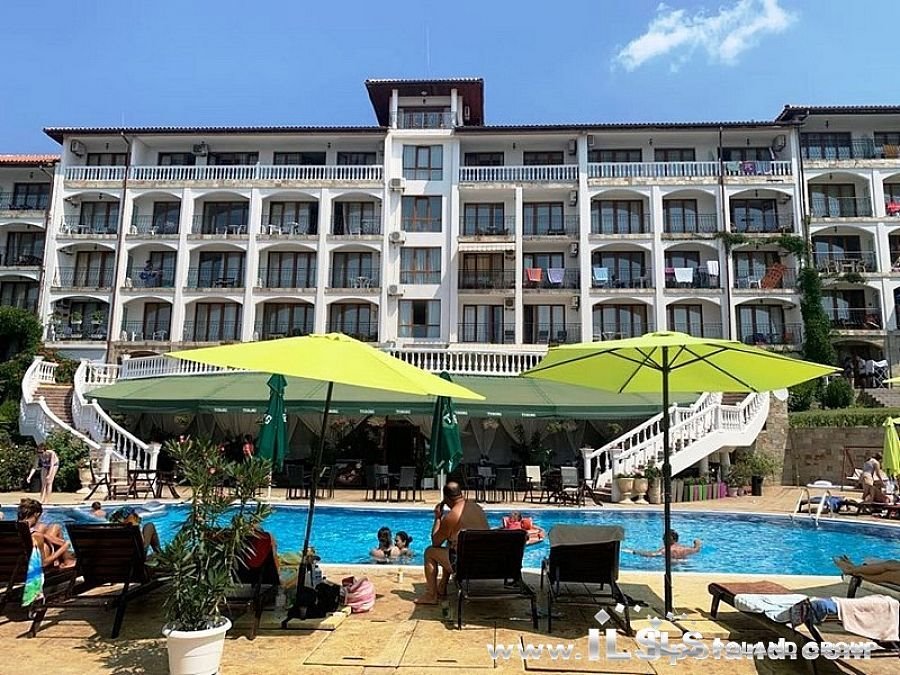 Do sprzedania przestronny apartament 65 m² z widokiem na basen Bułgaria, Sveti Vlas, TRIUMPH HOLIDAY VILLAGE  65m2 Foto 1