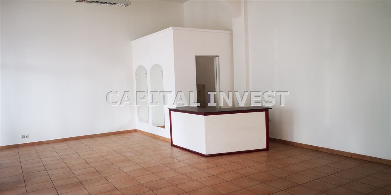 Wynajmę lokal 50 m² pod sklep lub usługi w Kętach Kęty  50m2 Foto 1