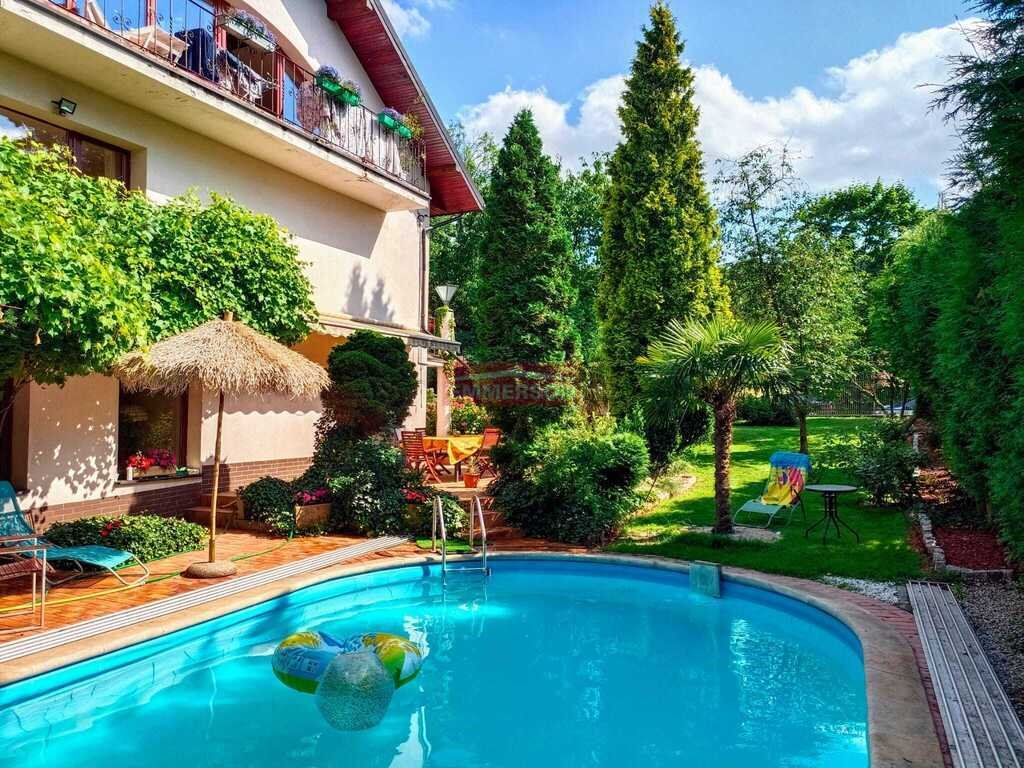 Wynajem domu z basenem i tarasem w prestiżowej dzielnicy Kraków, Półwsie Zwierzynieckie, Półwsie Zwierzynieckie, al. Kasztanowa  130m2 Foto 1