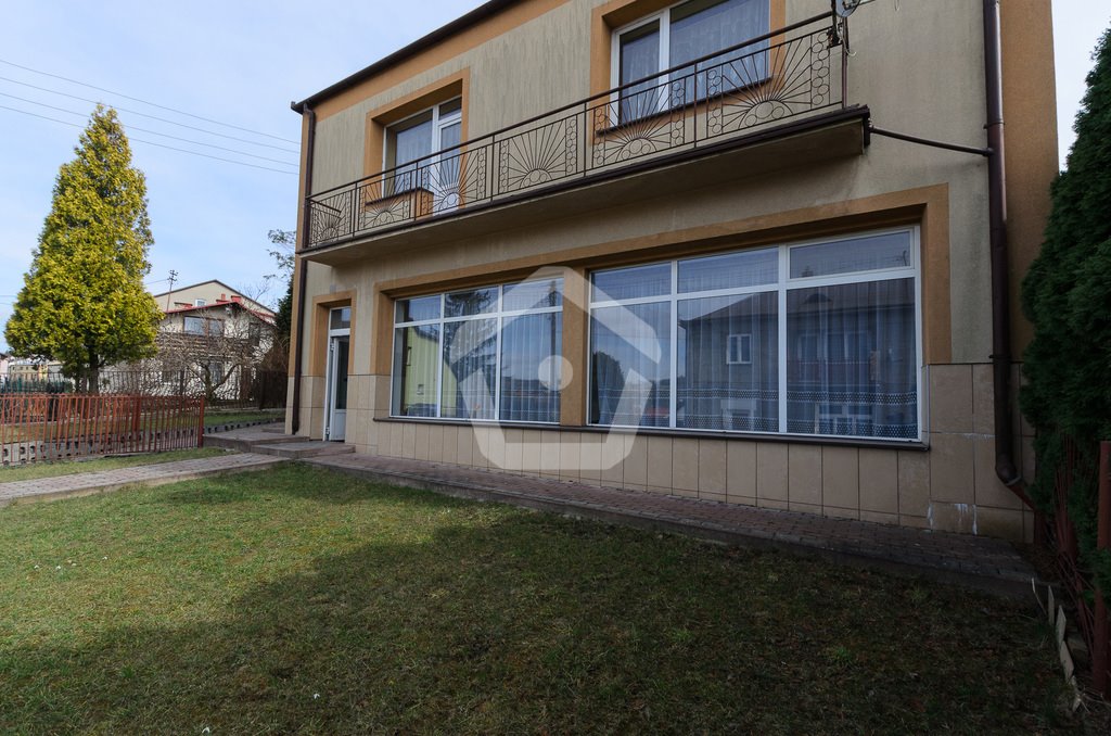 Polecam dom 150 m² z lokalem usługowym w centrum Błażowej Błażowa, 3 Maja  150m2 Foto 1