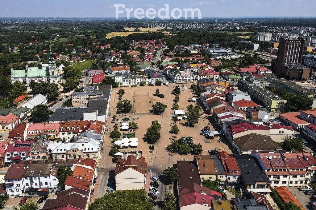 Lokal użytkowy na sprzedaż Tarnobrzeg, pl. Bartosza Głowackiego  180m2 Foto 1