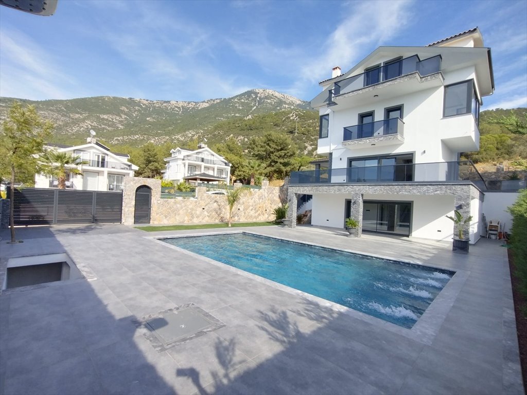 Luksusowa willa z basenem i 4 sypialniami w Fethiye Turcja, Ölüdeniz, Ölüdeniz, Fethiye, Muğla  270m2 Foto 1