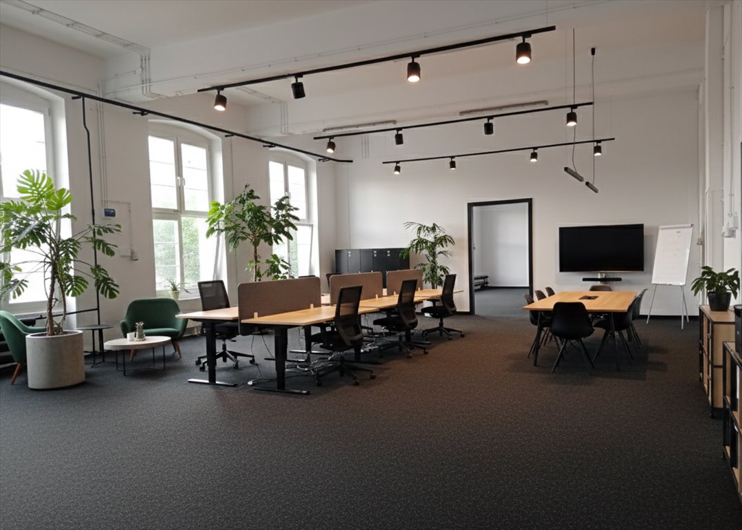 Lokal użytkowy 220 m2 z dużym parkingiem i nowoczesnym wyposażeniem Łódź, Polesie, ul. Mikołaja Kopernika  220m2 Foto 1