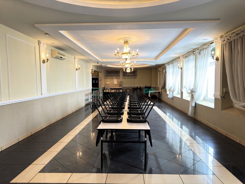 Sprzedam kompleks 980 m² z sklepem i salą weselną w Sarnakach Sarnaki, Kolejowa  980m2 Foto 1