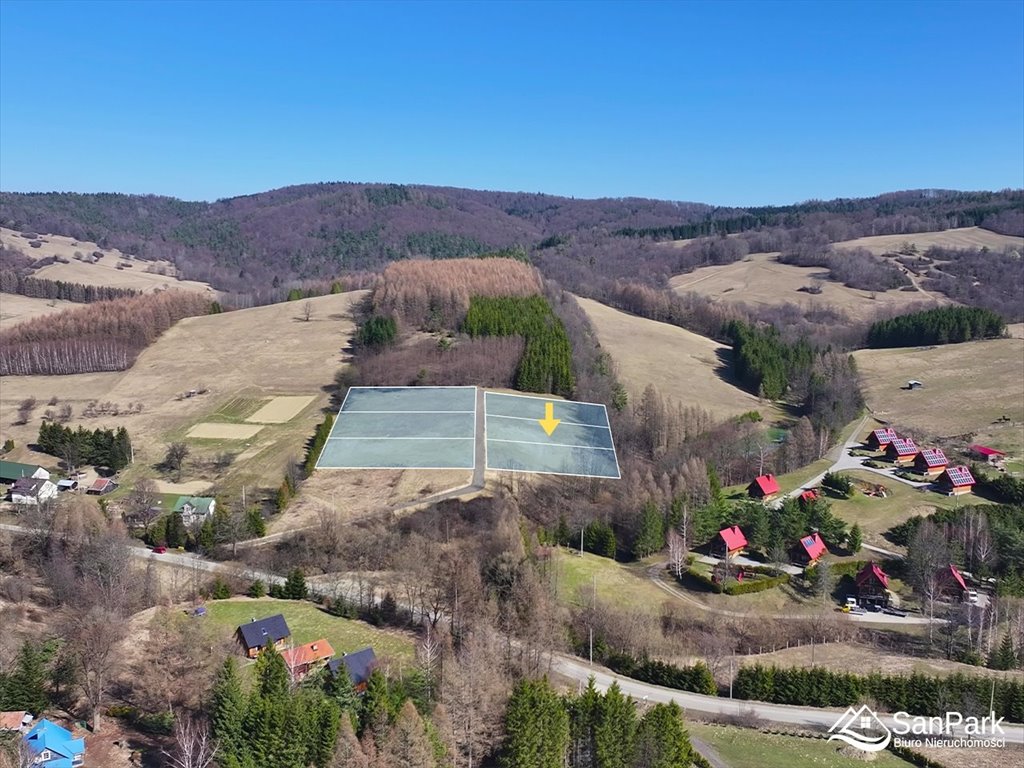Na sprzedaż działka 13,89 ara z panoramicznym widokiem w Stężnicy Stężnica  1 389m2 Foto 1