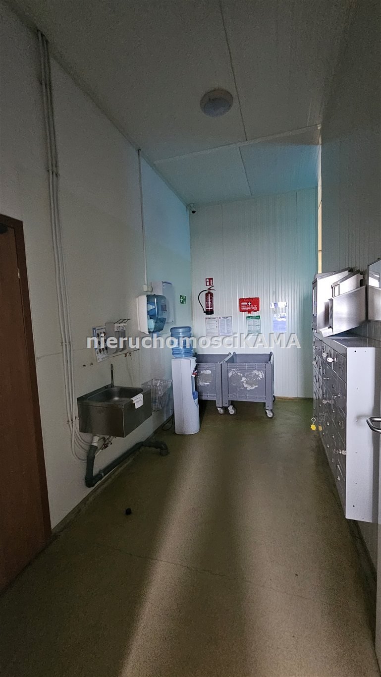 Na wynajem magazyn 521 m² z rampami, chłodni i parkingiem Bielsko-Biała, Centrum  521m2 Foto 1