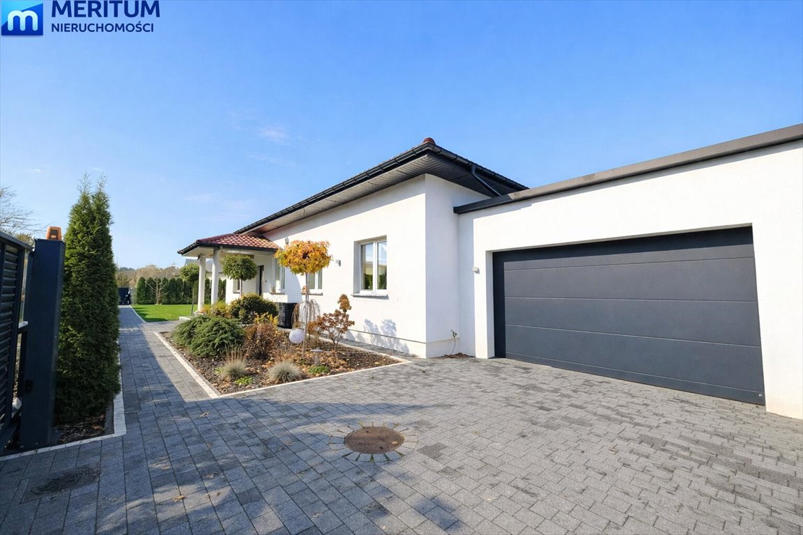 Przestronny dom 160 m2 z garażem i poddaszem Rozalin Rozalin  161m2 Foto 1