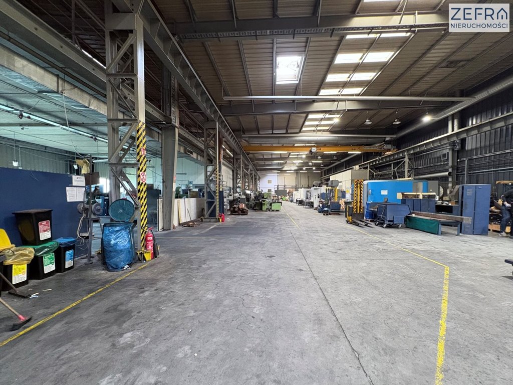 Na wynajem przestronna hala 3700 m² z biurami i suwnicą Kraków, Bronowice, Bronowice Wielkie  3 700m2 Foto 1