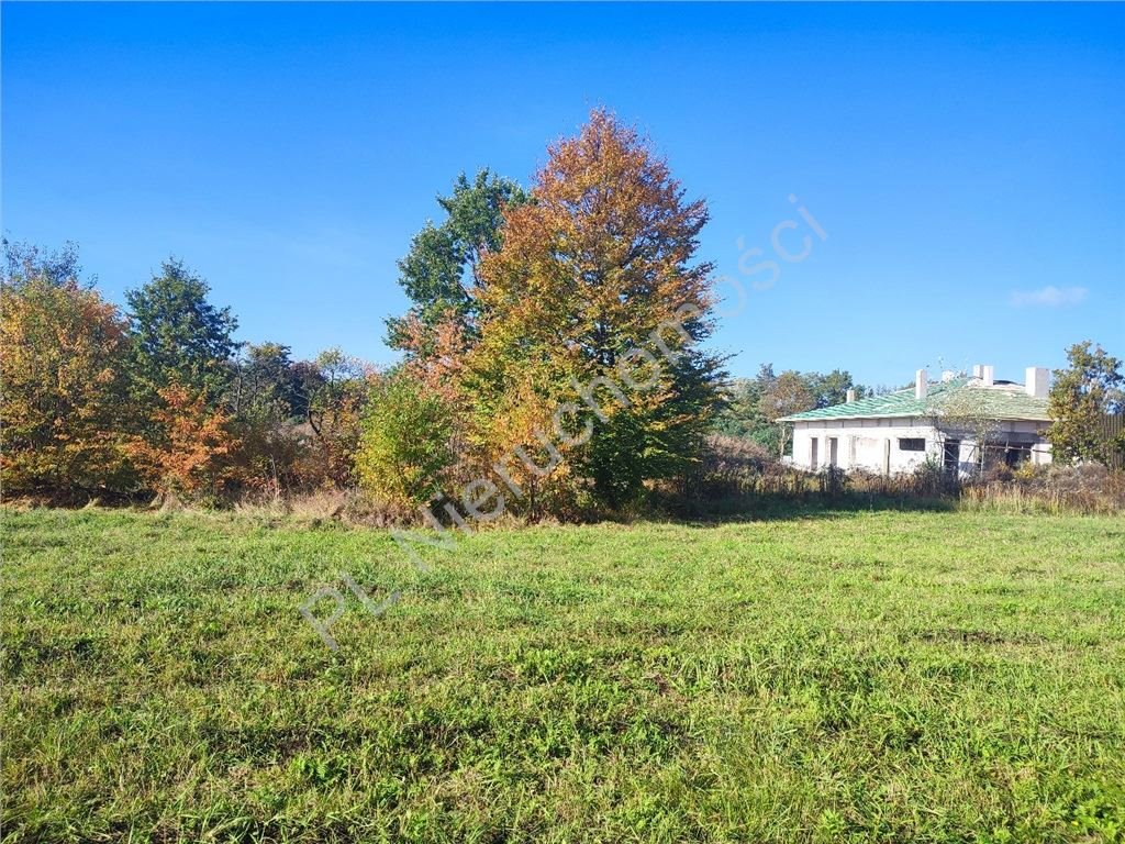 Działka budowlana 6000 m2 z mediami i podziałem na 4 działki Książenice  6 000m2 Foto 1