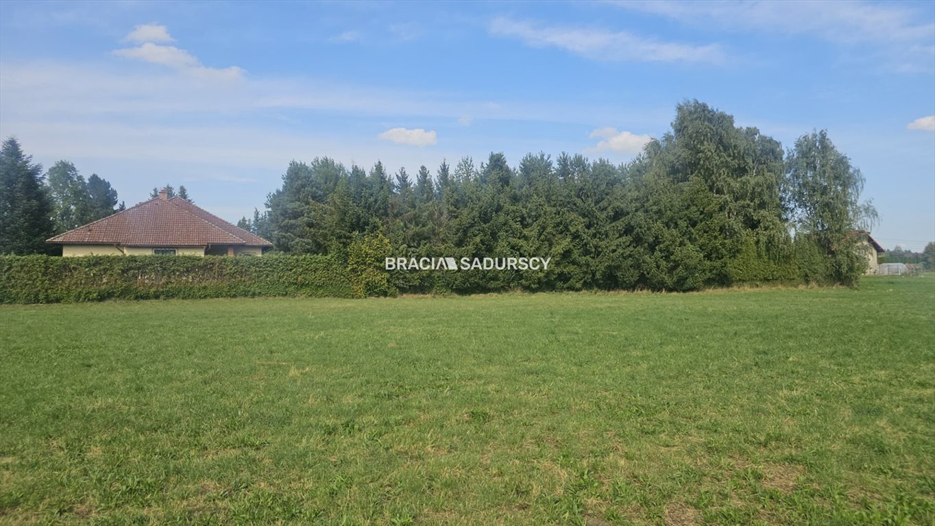 Działka 800 m² w Cholerzynie – zielona oaza blisko Krakowa Cholerzyn  800m2 Foto 1