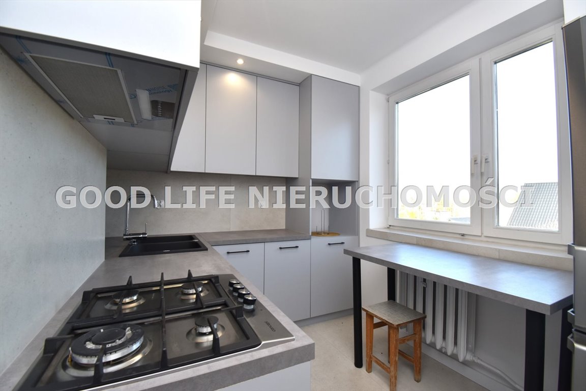 Wynajem domu 200 m2 z balkonami i ogrodem w Jasionce Jasionka, Jasionka  200m2 Foto 1