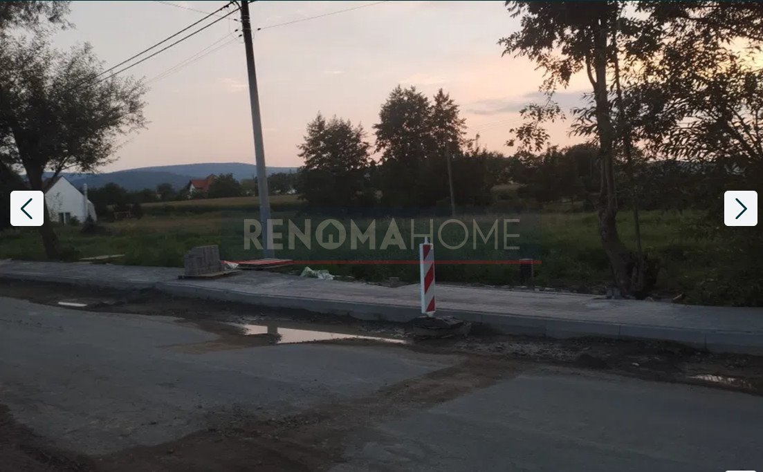 Działka 10 arów z wodą i kanalizacją, wjazd, Pieszyce Pieszyce  1 000m2 Foto 1