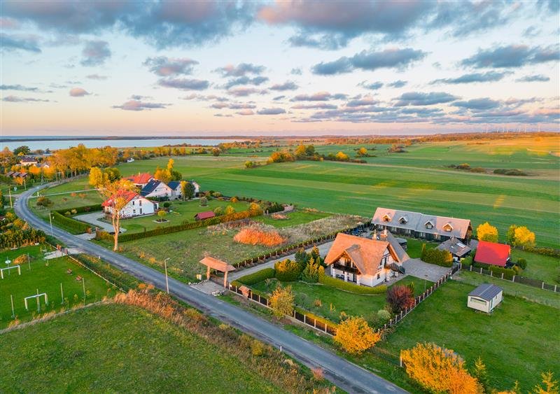 Polecam kompleks wypoczynkowy nad morzem 749 m² w Cisowie Cisowo, Cisowo  749m2 Foto 1