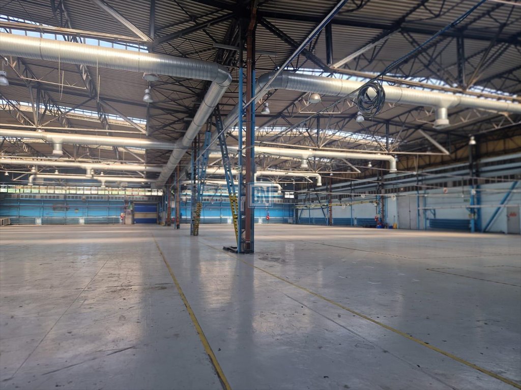 Na wynajem hala 3000m² z suwnicą i biurami w Mikołowie Mikołów  3 000m2 Foto 1