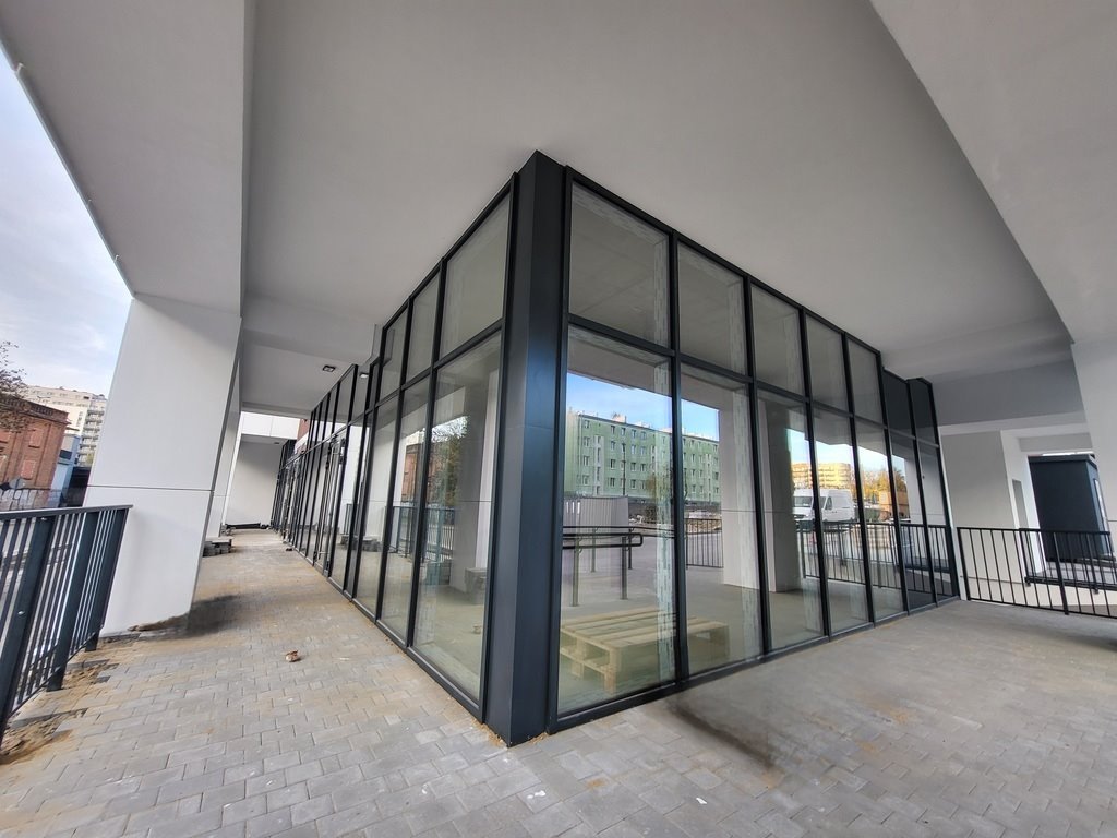 Atrakcyjny lokal 65 m2 w centrum Łodzi, narożny, witryny Łódź, Śródmieście, Juliana Tuwima  65m2 Foto 1