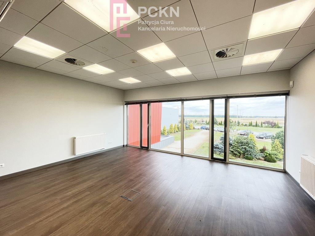 Na wynajem nowoczesny lokal biurowy 420 m² w Opolu Karczów  420m2 Foto 1