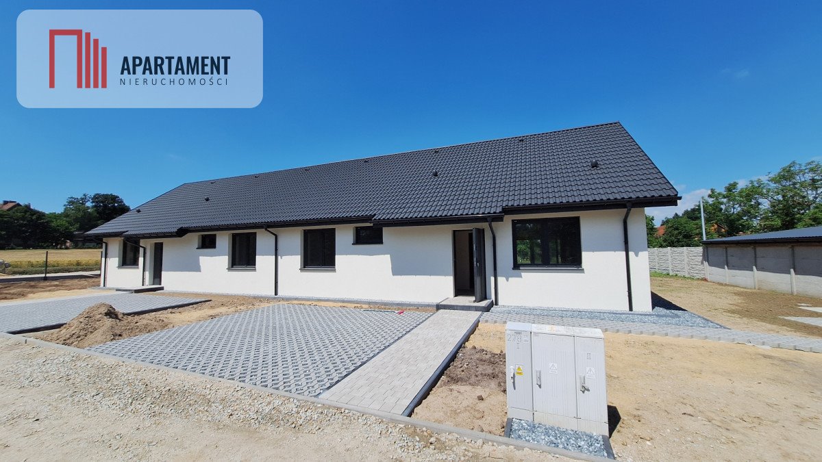 Polecam nowoczesny bliźniak z 5 pokojami i tarasem w Chomiąży Chomiąża  131m2 Foto 1