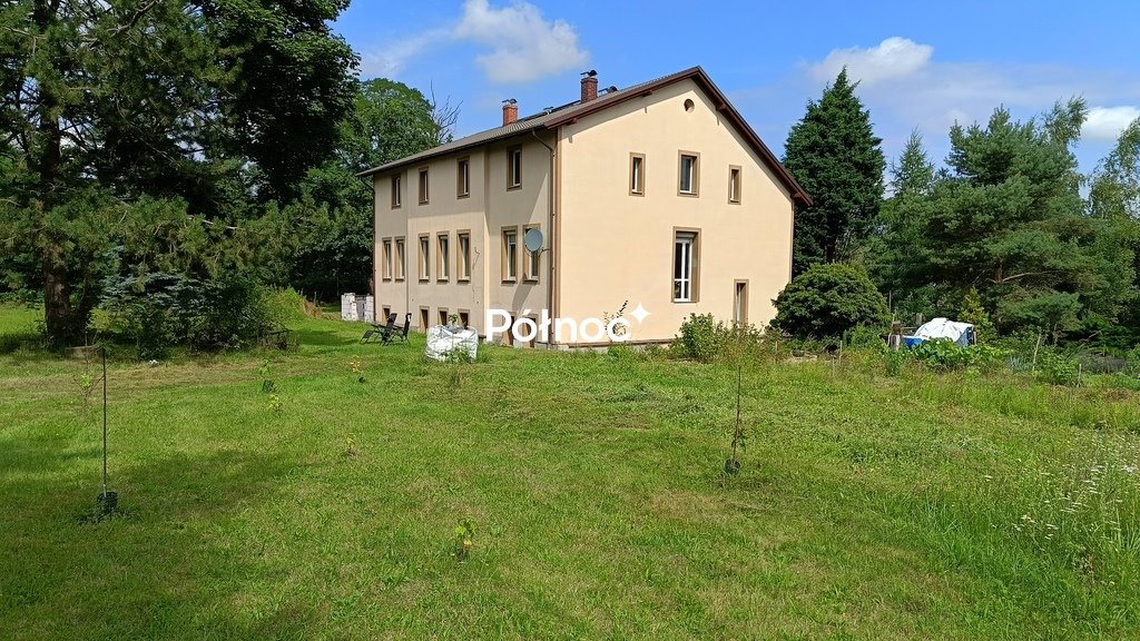 Polecam przestronny dom 340 m² z 2 mieszkaniami i garażem Jędrzychowice  340m2 Foto 1