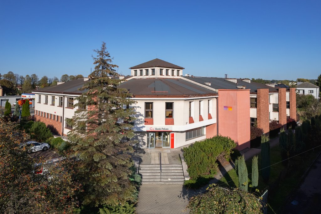 Lokal użytkowy na sprzedaż Kęty, ul. Adama Mickiewicza 6b  2 435m2 Foto 1