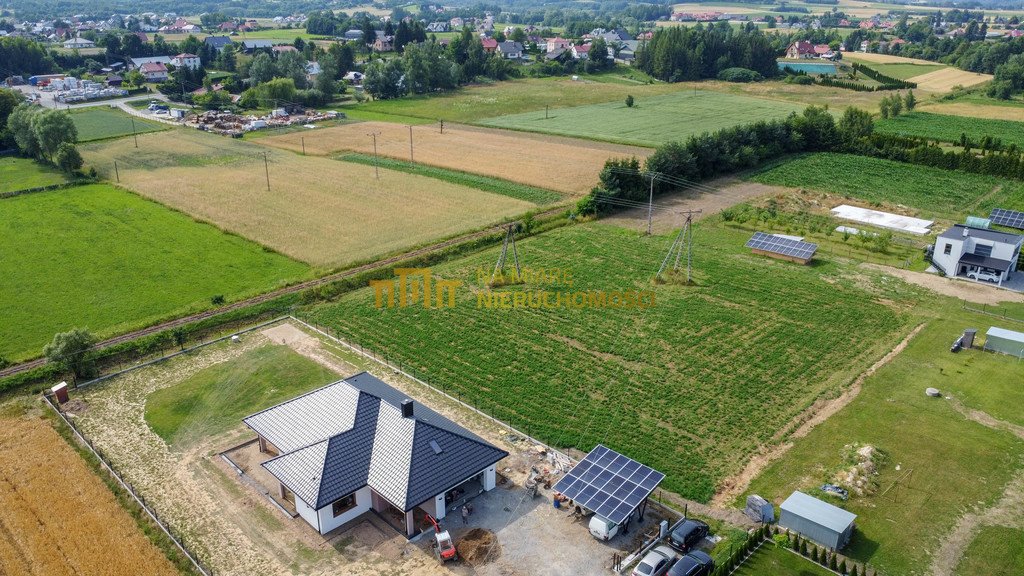 Działka budowlana na sprzedaż Dynów, Błonie  2 051m2 Foto 1