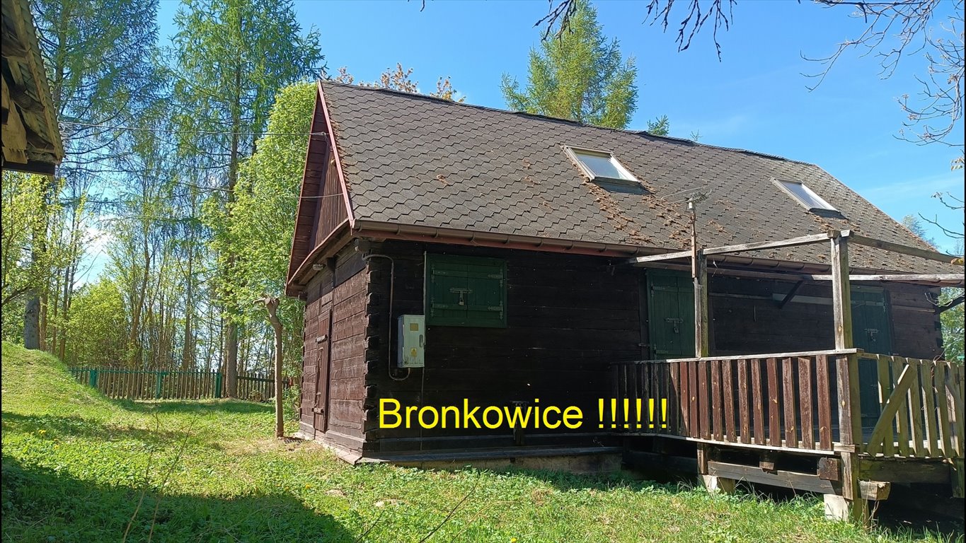 Urokliwe siedlisko z oryginalnym domem z 1941 r. z widokiem na Łysicę Bronkowice  70m2 Foto 1