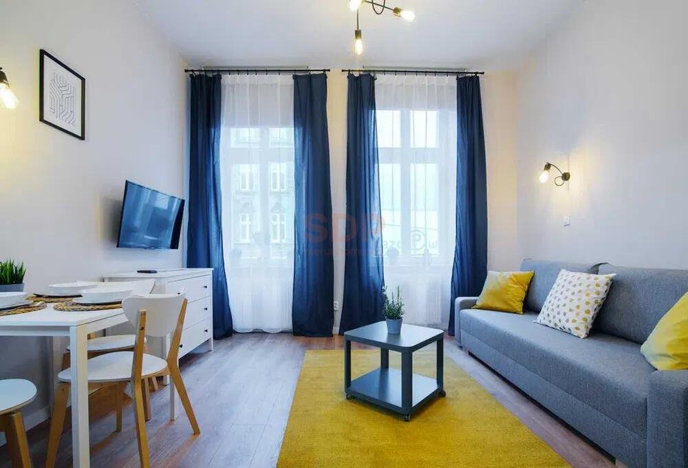 Mieszkanie trzypokojowe na sprzedaż Katowice, Słowackiego Juliusza  45m2 Foto 1