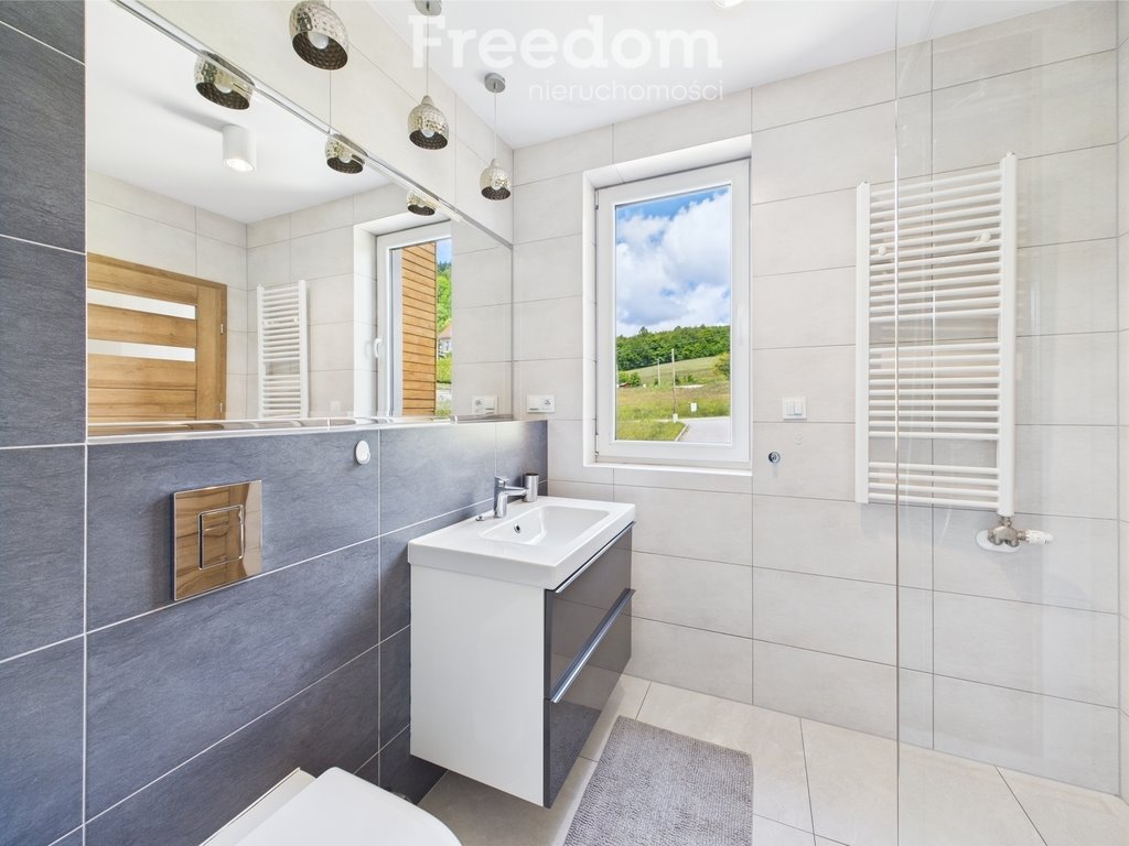 Mieszkanie dwupokojowe na sprzedaż Ustroń, Lecznicza  60m2 Foto 1