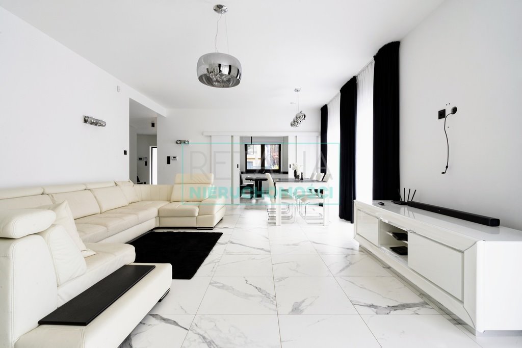 Luksusowa rezydencja 220 m2 w otulinie lasu, garaż, ogród Musuły  220m2 Foto 1