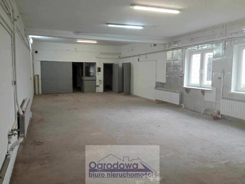 Magazyn 260 m² z lakiernią i wiatami w Wesołej Warszawa, Wesoła, Zielona  260m2 Foto 1