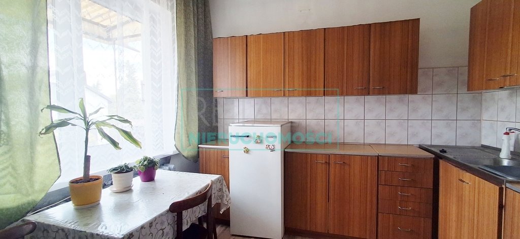 Mały dom z potencjałem, 70 m2, garaż i media miejskie Jaktorów  120m2 Foto 1