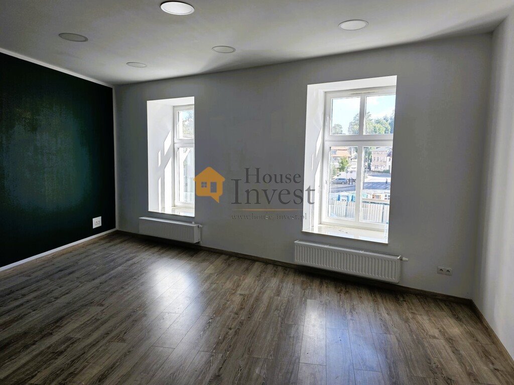 Lokal biurowy po remoncie, centrum Kamiennej Góry Kamienna Góra, Stefana Żeromskiego  51m2 Foto 1