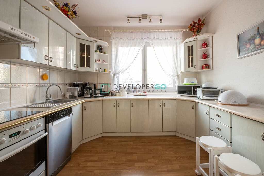 Dom z 7 pokojami, garażem i ogrodem – gotowy do wprowadzenia Ostrołęka, Marii Korzeniowskiej  213m2 Foto 1