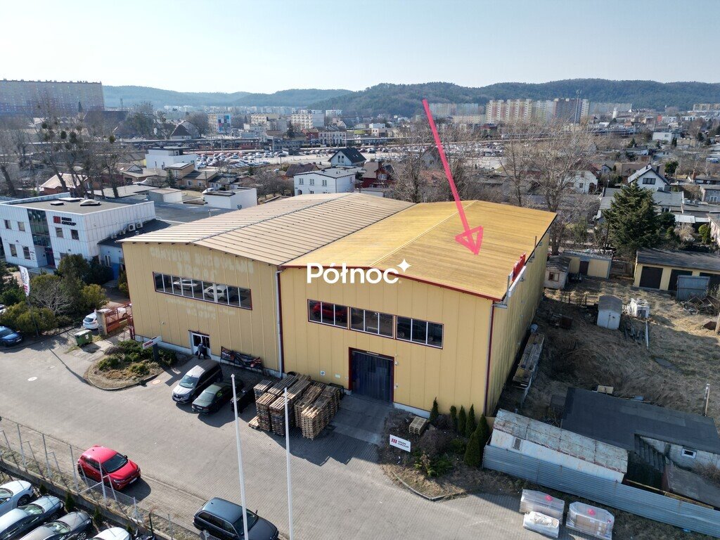 Magazyn 500m² z wysokim sufitem i bramami w Gdyni Gdynia, Hutnicza  500m2 Foto 1
