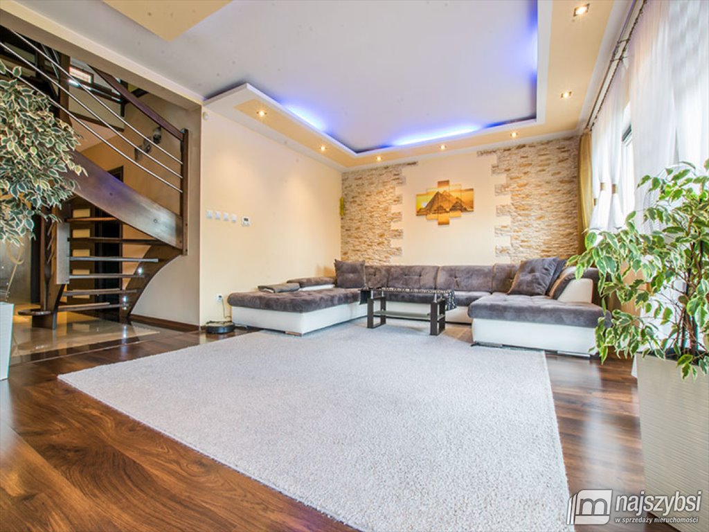 Przestronny dom 180 m2 z garażem i tarasem w Świnoujściu Świnoujście  180m2 Foto 1