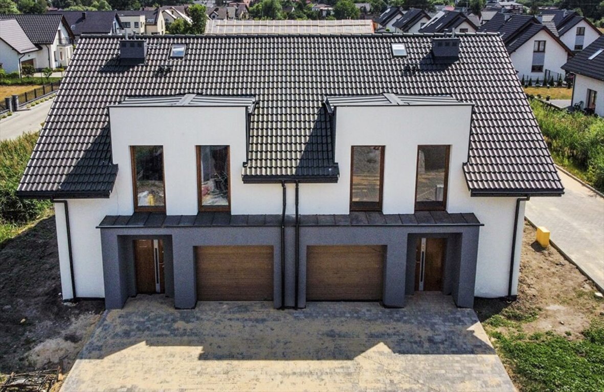 Zapraszam do obejrzenia nowoczesnego bliźniaka 111,48 m² z garażem w stanie surowym Rzeszów, Jana Pawła II  111m2 Foto 1