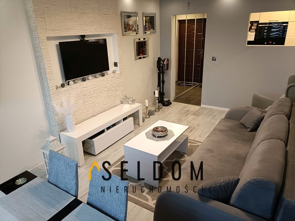 Mieszkanie dwupokojowe na sprzedaż Konin, Kosmonautów  36m2 Foto 1