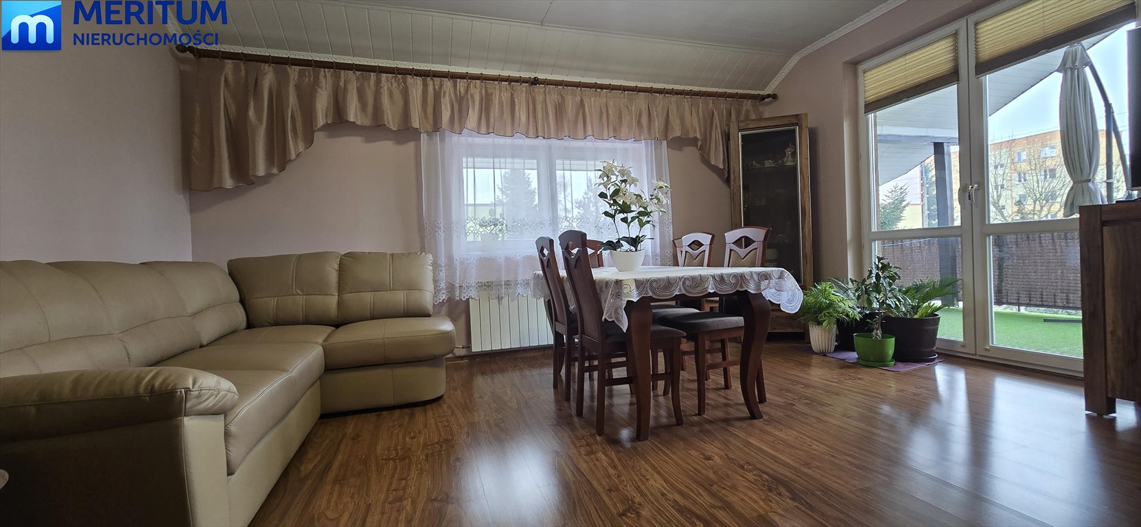 Przestronny dom dla dwóch rodzin z garażami i panelami fotowoltaicznymi Żyrardów  186m2 Foto 1