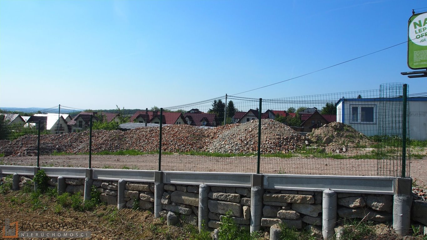 Działka 700 m² przy drodze E7 – idealna pod działalność Bibice  700m2 Foto 1