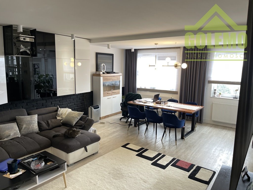 Dwupoziomowe 110m2 z dużym tarasem i panelami fotowoltaicznymi Częstochowa, Łódzka  110m2 Foto 1