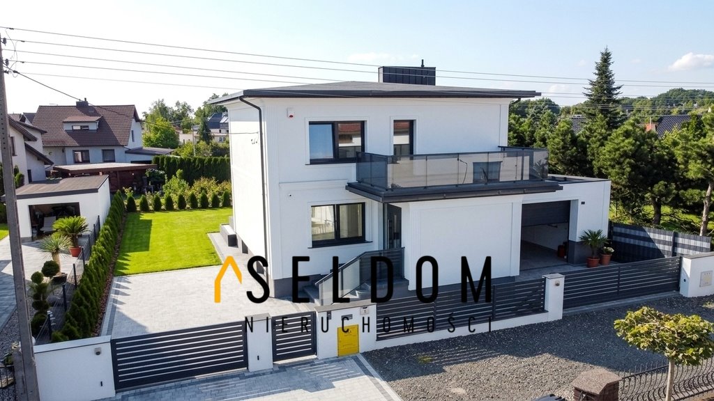 Dom 210 m² z garażem i piwnicą w Olesnie - polecam Olesno  210m2 Foto 1