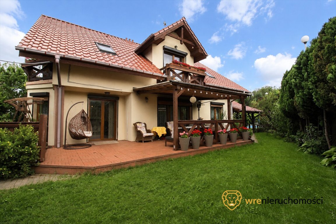 Dom z basenem i jacuzzi w Długołęce - 224 m² Długołęka, Akacjowa  224m2 Foto 1