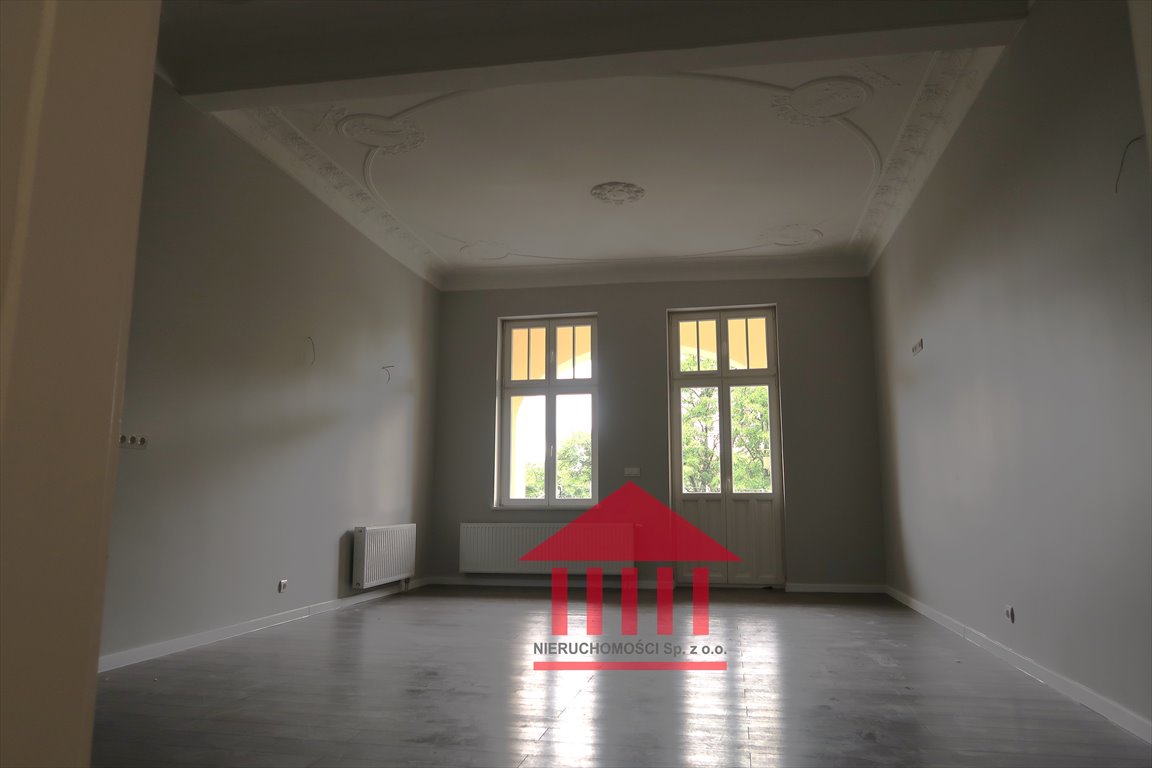 Mieszkanie trzypokojowe na sprzedaż Legnica  81m2 Foto 1