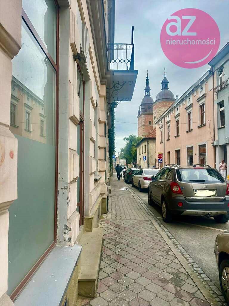 Lokal usługowy z kawalerką w centrum Nowego Sącza - zapraszam Nowy Sącz  77m2 Foto 1