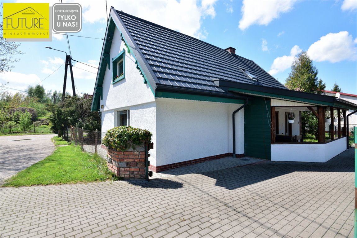 Urokliwy dom wolnostojący 121,82 m2 z garażem i budynkami w Janówku Janówek  122m2 Foto 1