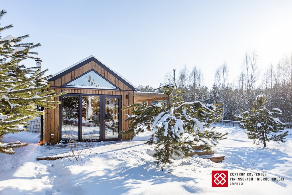 Urokliwy domek całoroczny na dużej działce w Krzywonodze Krzywonoga  35m2 Foto 1