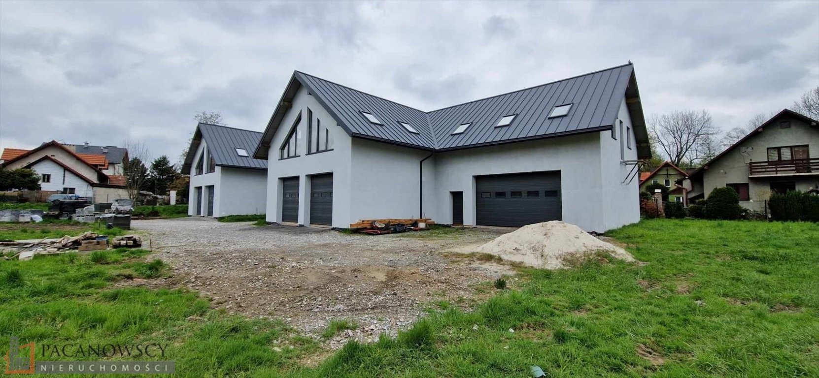 Budynek usługowo-biurowy 950 m2 w Balicach – stan surowy zamknięty Balice  950m2 Foto 1