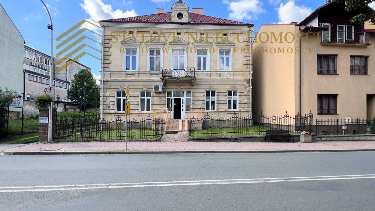 Mieszkanie na sprzedaż Brzozów, Adama Mickiewicza  188m2 Foto 1