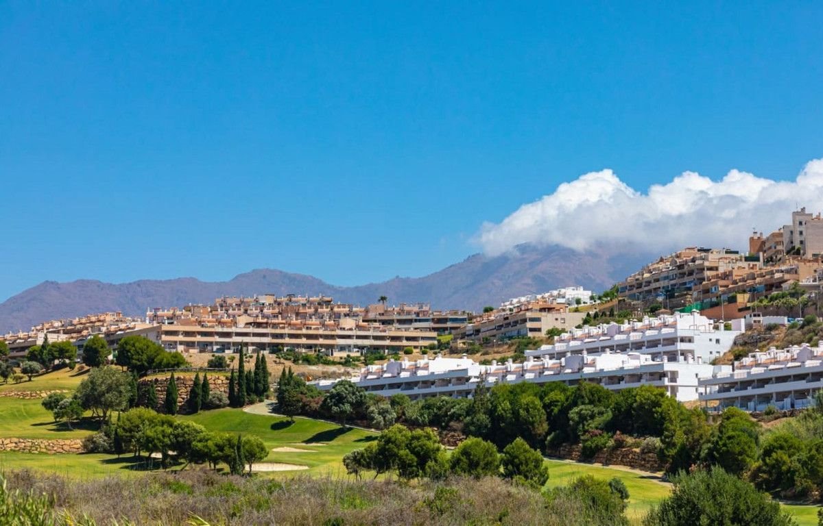 Mieszkanie trzypokojowe na sprzedaż Hiszpania, Casares  100m2 Foto 1