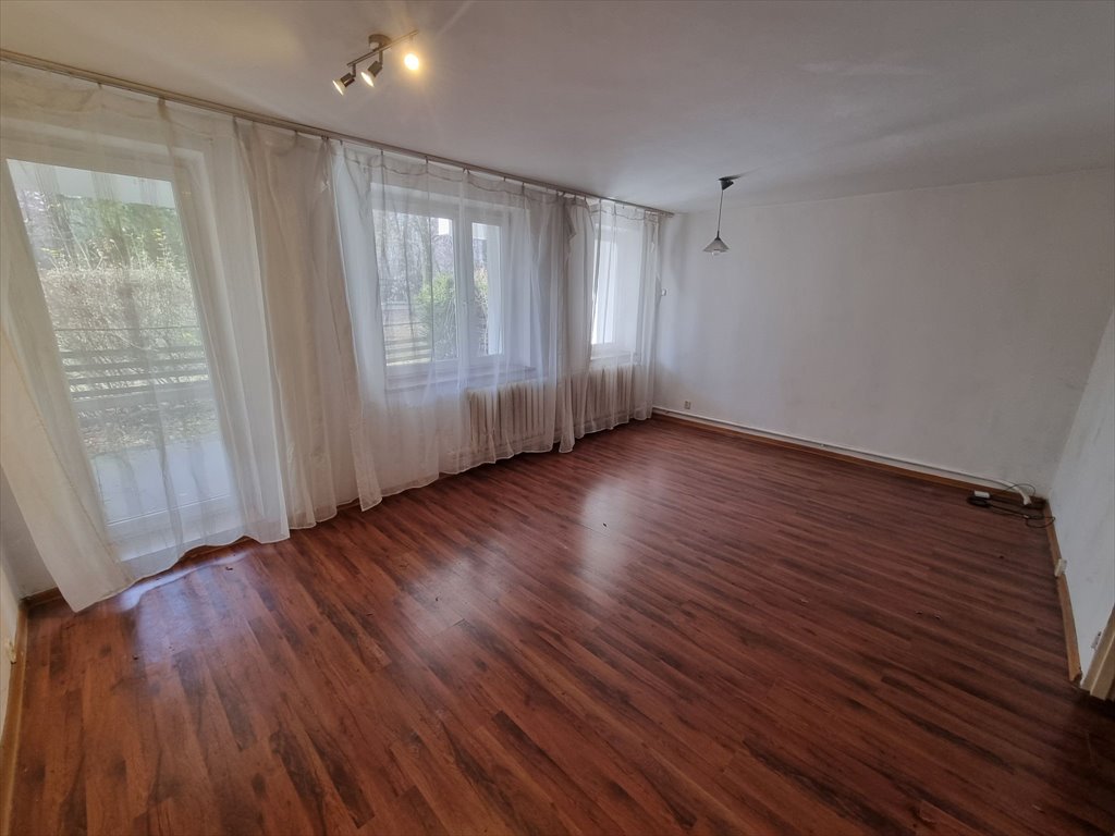 Mieszkanie trzypokojowe na sprzedaż Chełm Śląski, Chełm Śląski, Techników  52m2 Foto 1