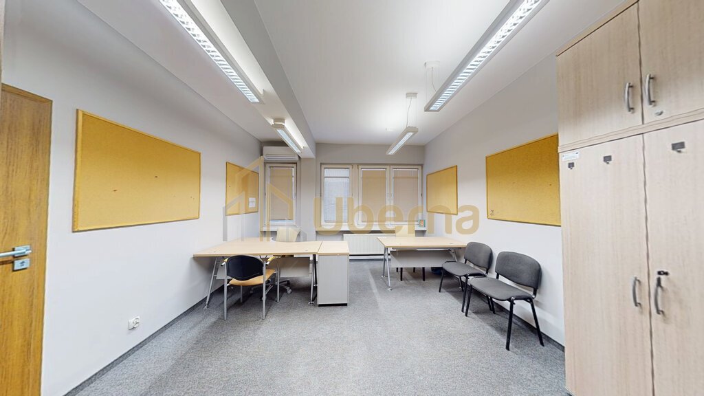 Na wynajem przestronny lokal biurowy 23 m² w centrum Pomorzan Szczecin, Pomorzany, Aleja Powstańców Wielkopolskich  23m2 Foto 1
